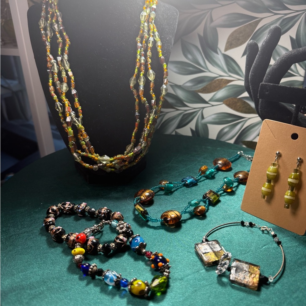 Multicolor Beaded‎ Artsy Jewelry Set